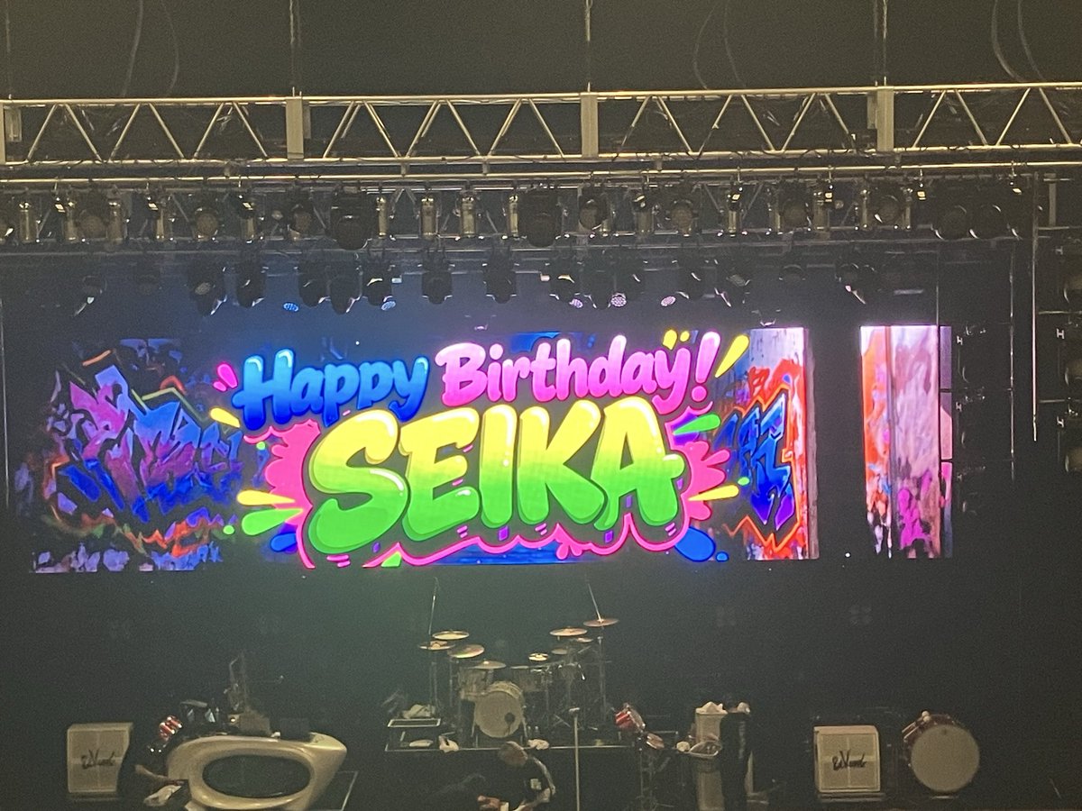 uw_asaca's tweet photo. 誠果さんお誕生日おめでとう🎉
シャルマンノウラを2日連続で聴ける世界線があるとは！！
優しさの雫も昨日ちょっと期待してたからうれしかった🥰
ライブ後はメンバーにいっぱい祝われてください https://t.co/DESkK53ZmK