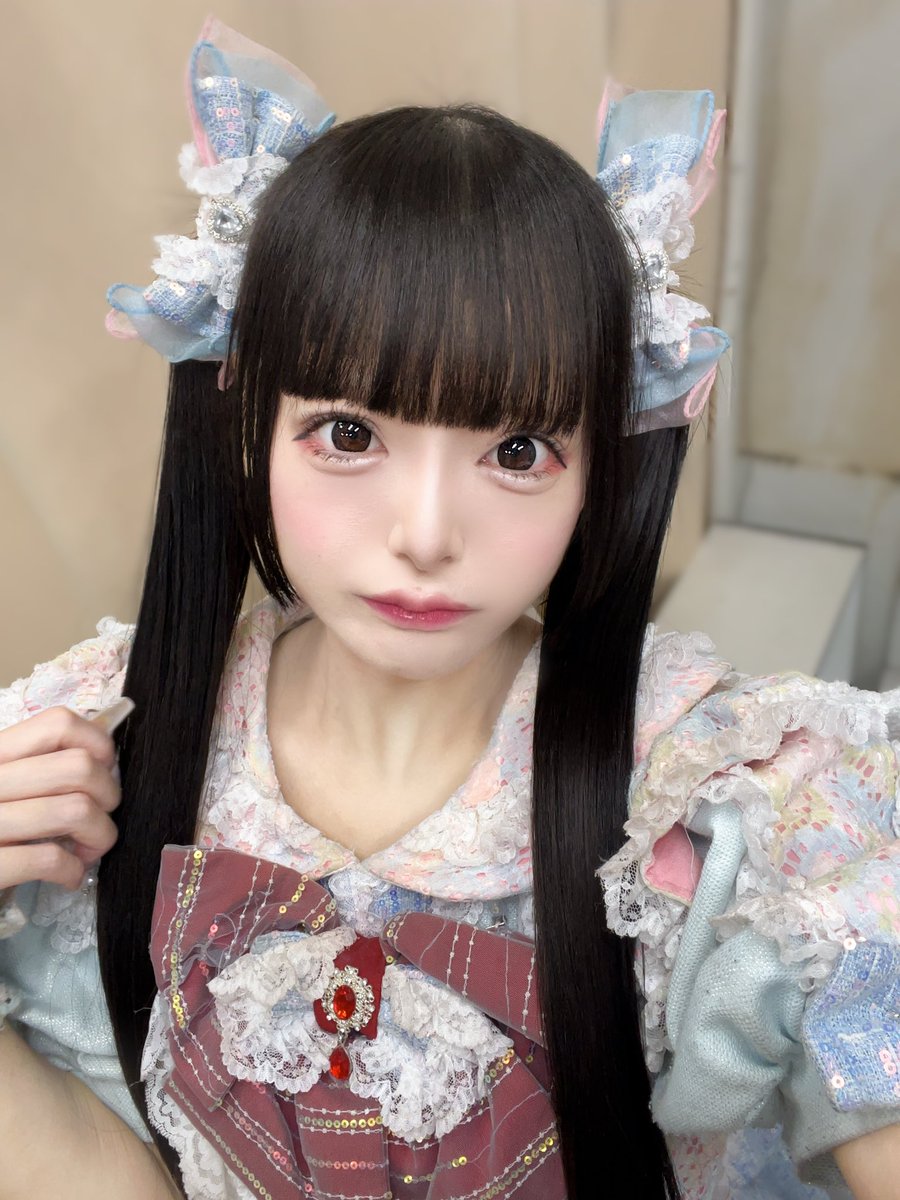 ayaka_tsuzi's tweet photo. 君は僕のアイドル
　　　星さえ霞む太陽🎀 https://t.co/Ow1uNe4pke