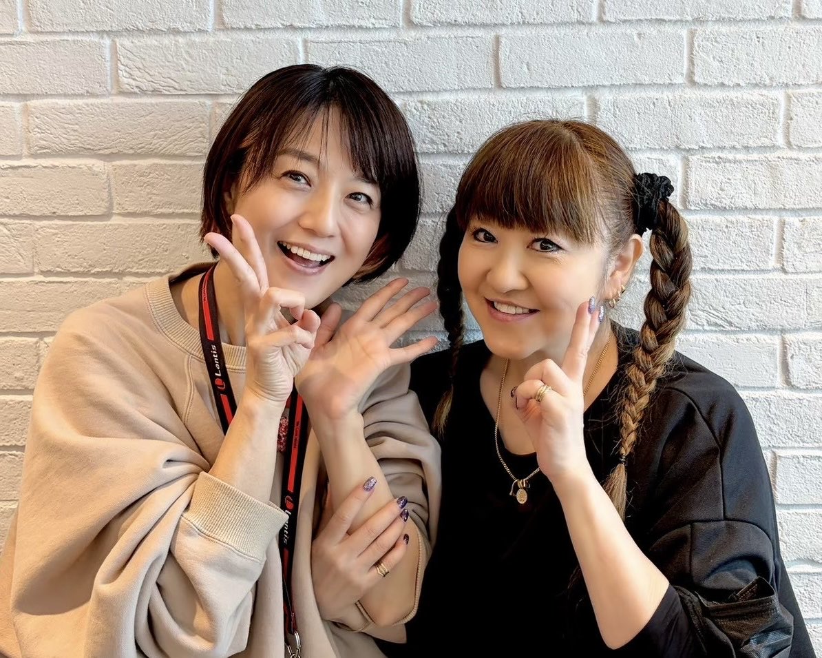 yumi_kakazu's tweet photo. 私の声優デビュー当時から気にかけてくださり、今も変わらず優しく接してくださる #かないみか さん📸

いつもありがとうございます❣️

＊

今日は中秋の名月 🎑

お月さまが話題になると
#ガンダムX 界隈も賑やかになりますね✨嬉✨

#ガンダムXはいつもそこにある https://t.co/RLscMpI8cu
