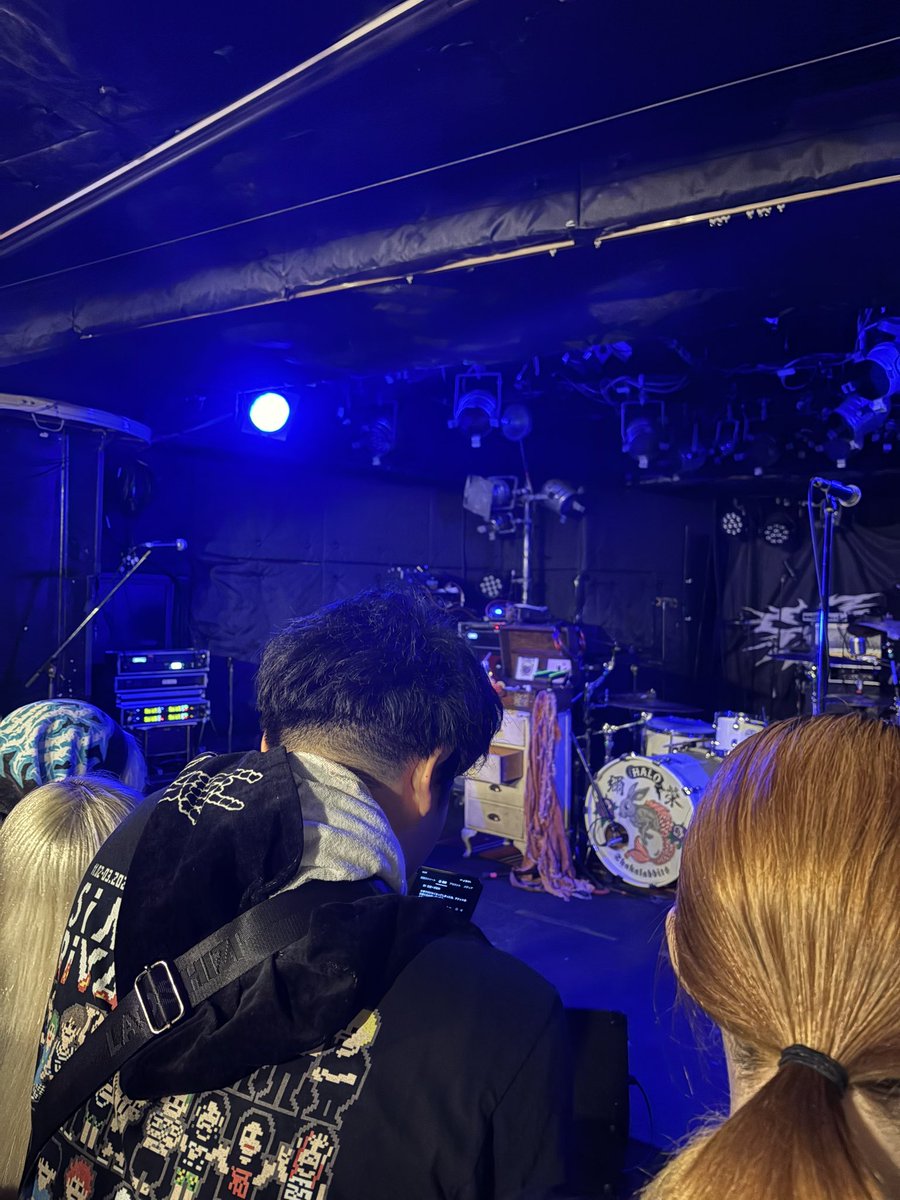 TANA05METAL's tweet photo. 花冷えすんごかったて！
スピーカーの近くにズット居たんで👂が逝っちまったけど悔いなし🤘
明日も仕事なんでとっとと帰りやす
#花冷え https://t.co/CQAaObxQ2z
