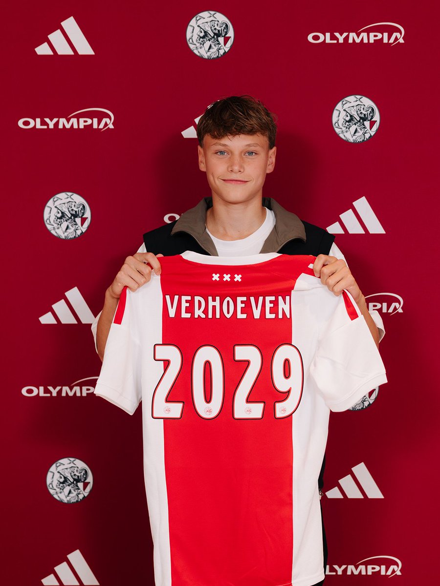 AFCAjax's tweet photo. Ajax has signed Milan Verhoeven. The fifteen-year-old midfielder has put pen to paper on a contract that runs until June 30, 2029. It is the player's first professional contract.

Congrats, Milan! 👏

#ForTheFuture https://t.co/1MZn6aeDc5