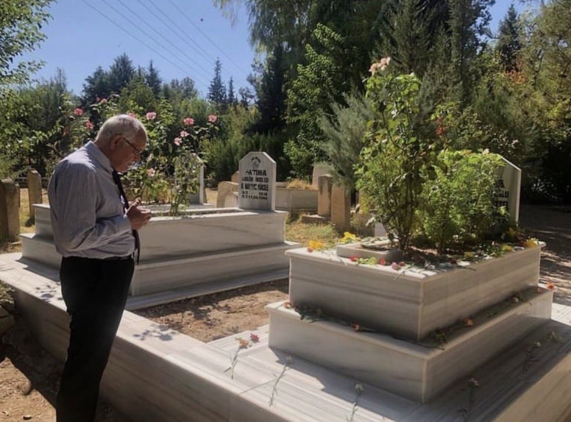 mehmeterdogan27's tweet photo. Kan bağından öteydik. 
Ayrılık 9 yıl oldu. 

Mekânın Cennet Olsun Abdulkadir Yüksel kardeşim. https://t.co/uCsvtk7xFl