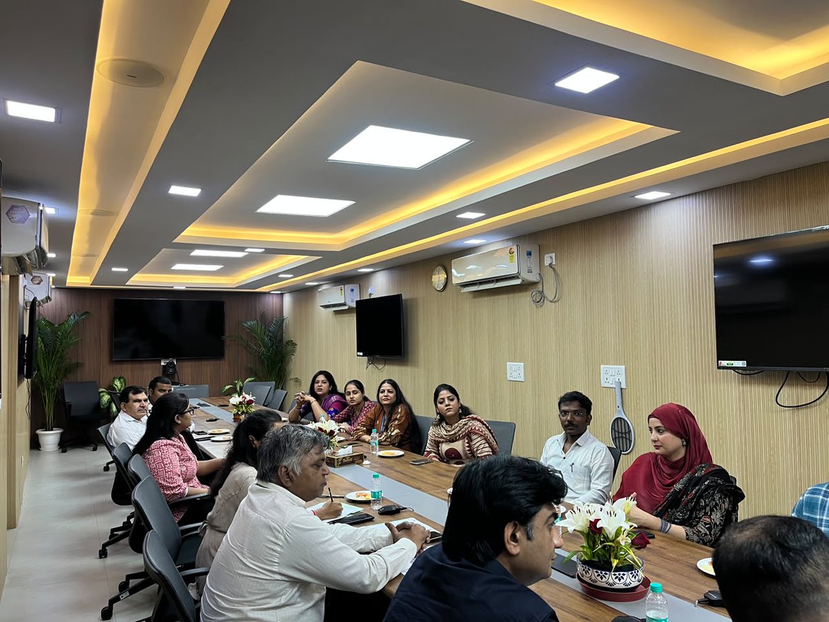 MOFPI_GOI's tweet photo. #HindiPakhwada2026 के अंतर्गत आज पंचशील भवन, नई दिल्ली स्थित #MOFPI में हिंदीतर भाषी अधिकारियों एवं कार्मिकों के लिए वाद-विवाद प्रतियोगिता का आयोजन किया गया। 

प्रतियोगिता के दौरान प्रतिभागियों ने दिए गए विषय पर अपने तर्क, विचार और दृष्टिकोण प्रस्तुत किए।

#HindiPakhwada https://t.co/ak7bvLsAED
