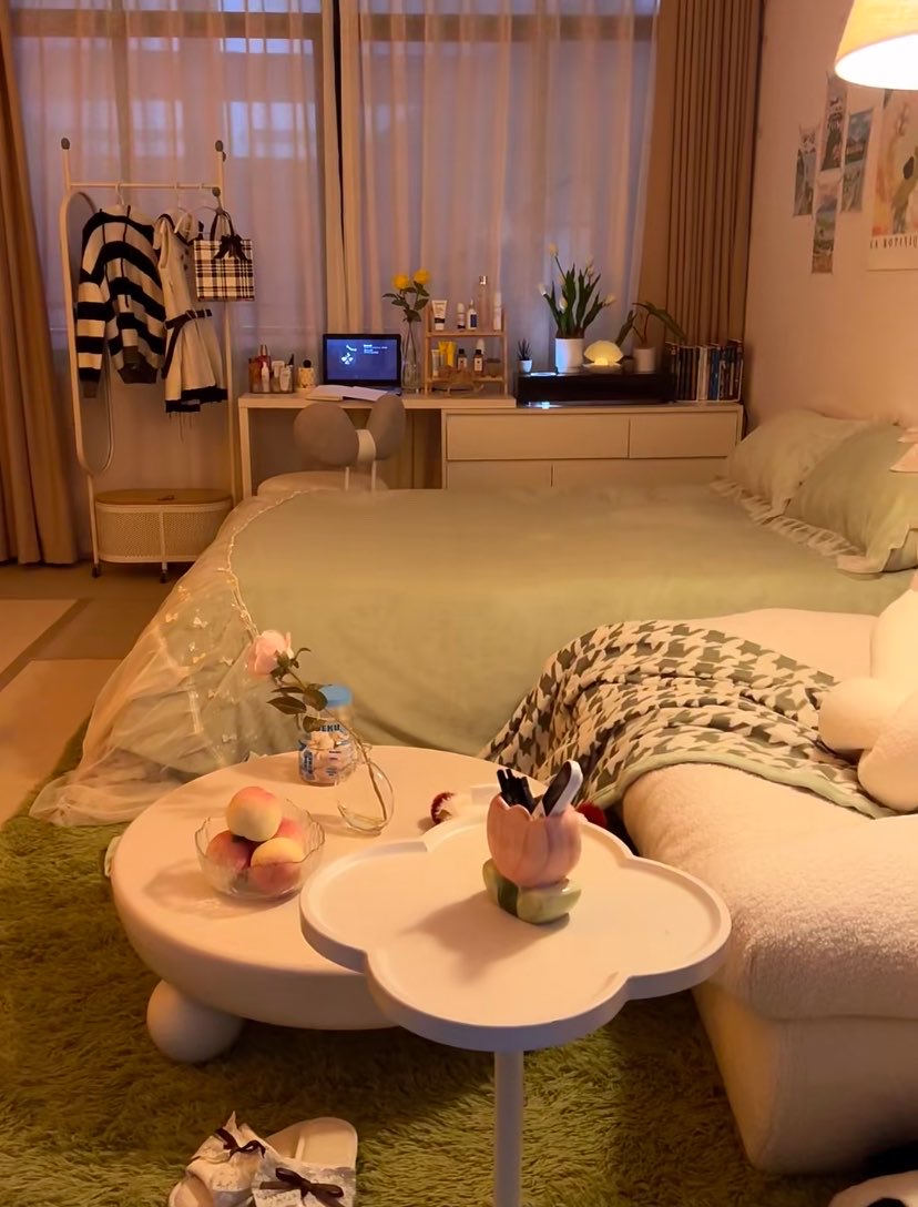 cornersandlight's tweet photo. My cozy little introvert cave 🏠 https://t.co/FeLMXel35J