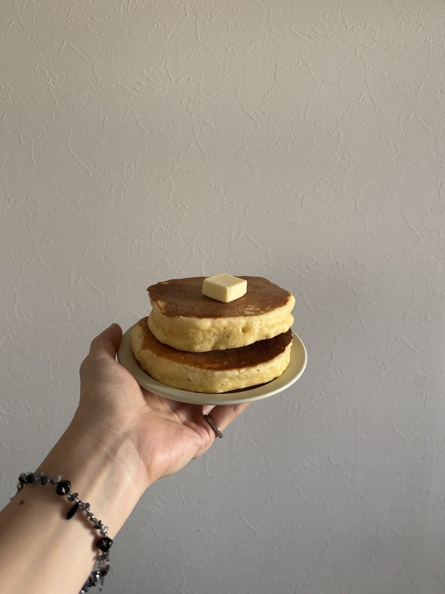 _962w's tweet photo. 歪なホットケーキと新しい仲間🪴
シルバーウィークお疲れ様でした(遅) https://t.co/o9FFbxrCKy