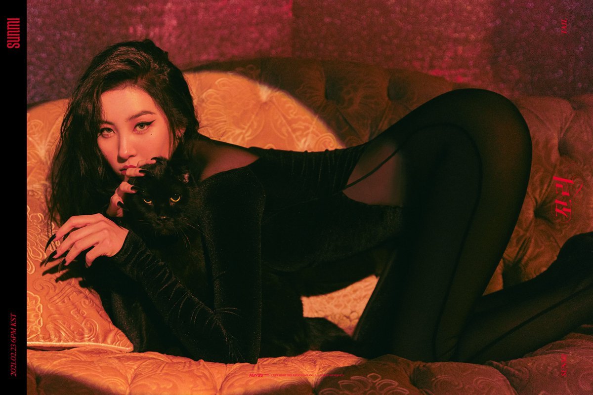 HourlySunmi's tweet photo. Sunmi for "Tail" (2021) https://t.co/VBCrzDTsd1