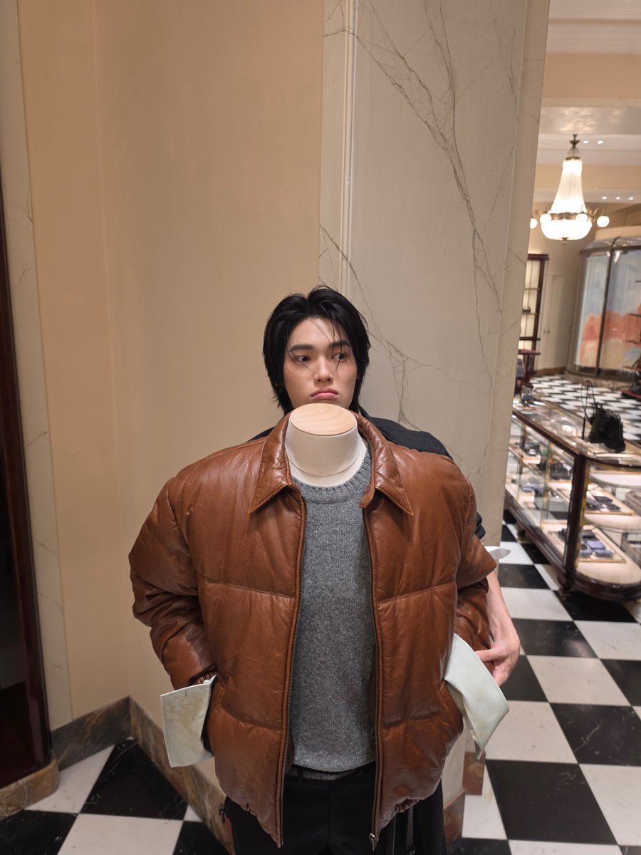 WinmetawinO's tweet photo. In Prada, naturally. #PradaSS27 #Prada @Prada 

WIN DEFINES PRADA SS27
#winmetawin @winmetawin https://t.co/YRYSFj3kqy