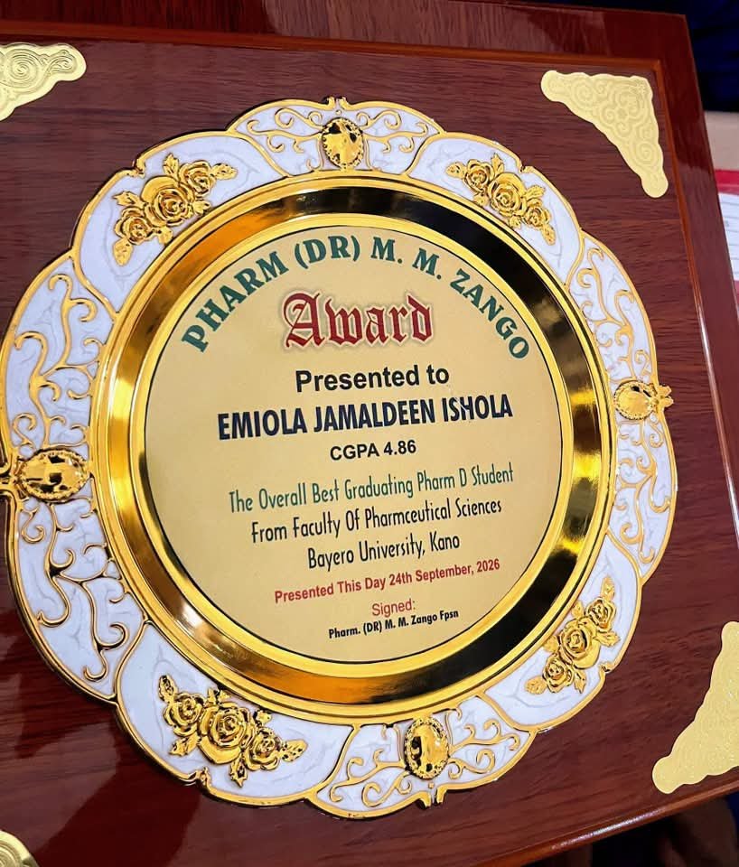 Kideeholowo's tweet photo. BEST GRADUATING STUDENT 🏆🎓
Faculty of Pharmaceutical Sciences, Bayero University Kano. 

On 24th September 2026, at the Induction & Oath-Taking Ceremony, I was honoured to receive the Best Graduating Student Award after completing my Doctor of Pharmacy (PharmD) degree with a CGPA of 4.86/5.00.

I was also privileged to receive awards from the Pharmacy Council of Nigeria (PCN) and the Pharm. (Dr.) M. M. Zango Award.

From graduating secondary school in 2013 to finally becoming a Doctor of Pharmacy in 2026, the journey took 13 years but every delay, setbacks, and uncertainties became part of the story.

Alhamdulillah for the journey, the lessons, and the grace to see it through. 🤍

Pharm.(Dr.) Emiola Jamaldeen Ishola
PharmD (BUK), mPSN

#BUK #Pharmacy #Induction #PharmD #Graduation