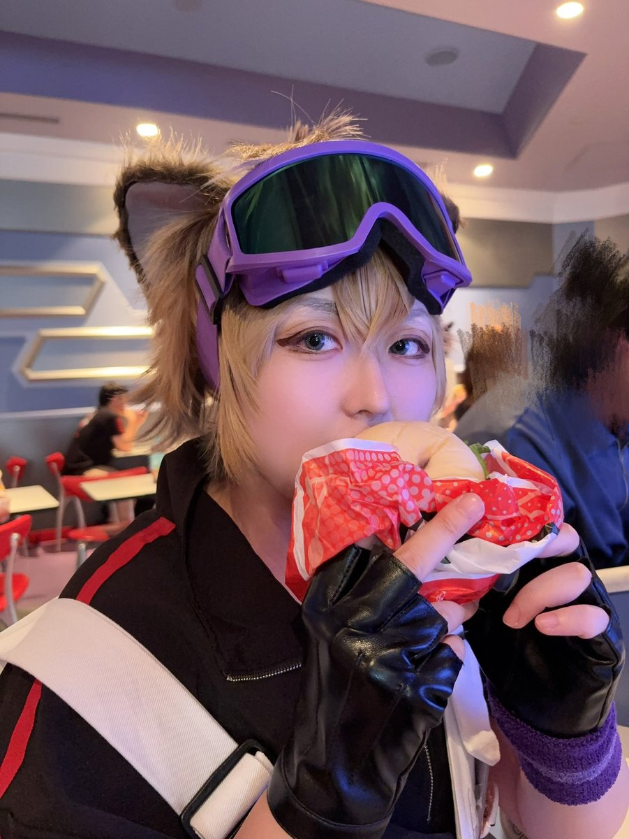 fay_fay_25's tweet photo. cos. twst/🍩
🍔
 #Dハロツイステ  #Dハロ仮装2026 https://t.co/GYG5vfY4ok