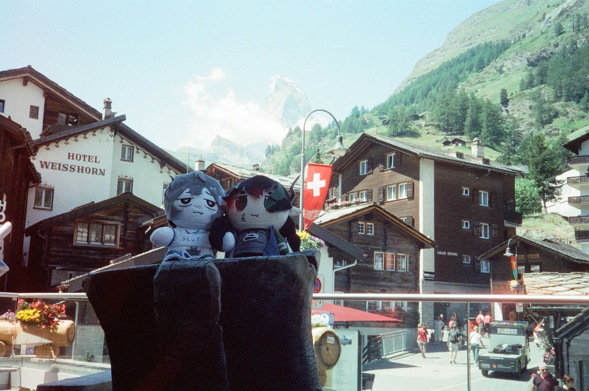 davethebrave111's tweet photo. #elfinpsyop #losermizu #mizuki #zermatt #matterhorn https://t.co/LrHLHpBjz0