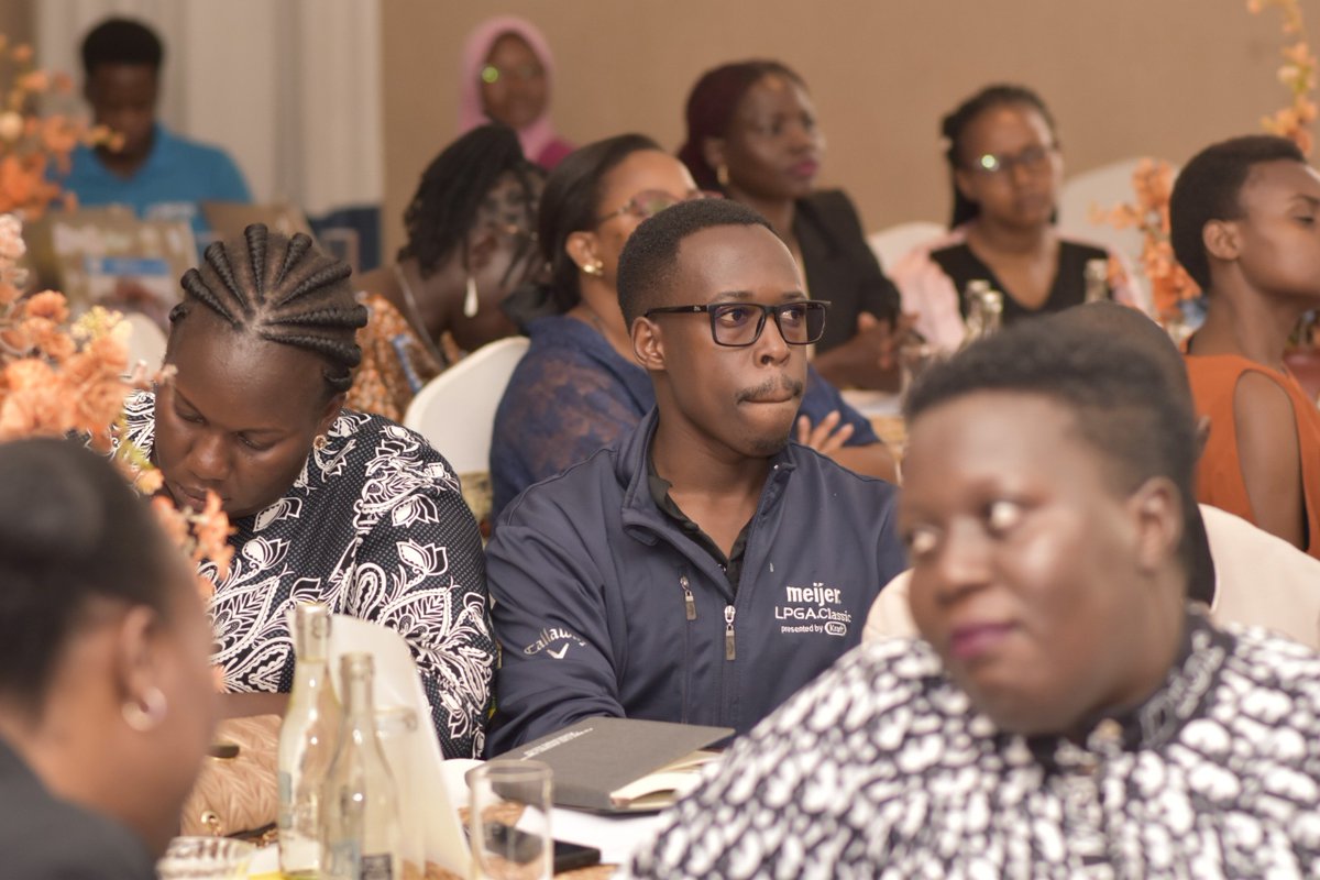 asiimireritah's tweet photo. @RebeccaKadagaUG @Josephineahiki1 Prof. @Josephineahiki1 appreciated and recognized the contributions of Women's Rights Organizations , young women and men who continue to shape and advance the @FOWODE_UGANDA collective journey.#WomenAndLeadership #WomenLeadersConference 

@SolomeNakaweesi @patriciamunabi @uwonet https://t.co/Z7S3r327Hm