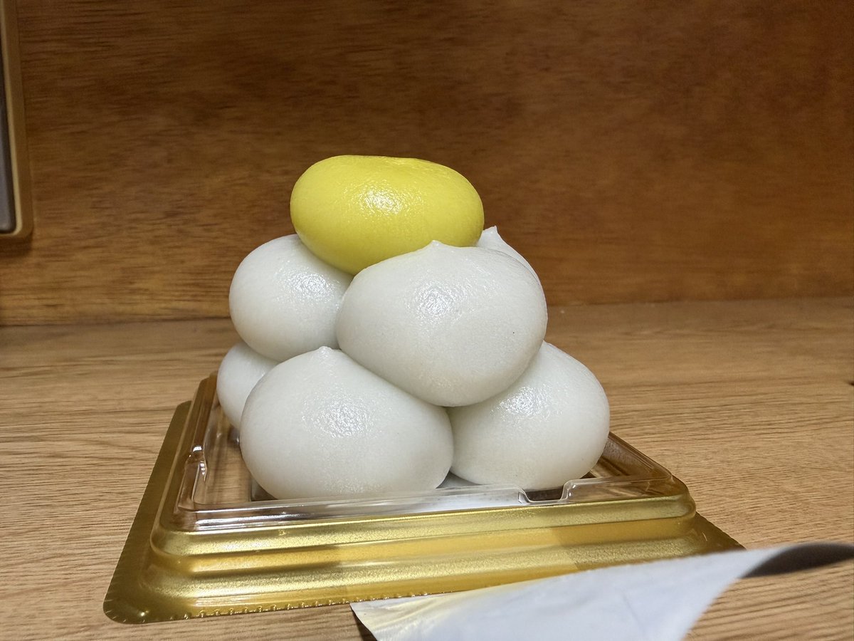Erick_FGS's tweet photo. 次は見えないけど月見団子

引っ越し中に見えた立派なお月さんでした https://t.co/jTHmRGZhTB