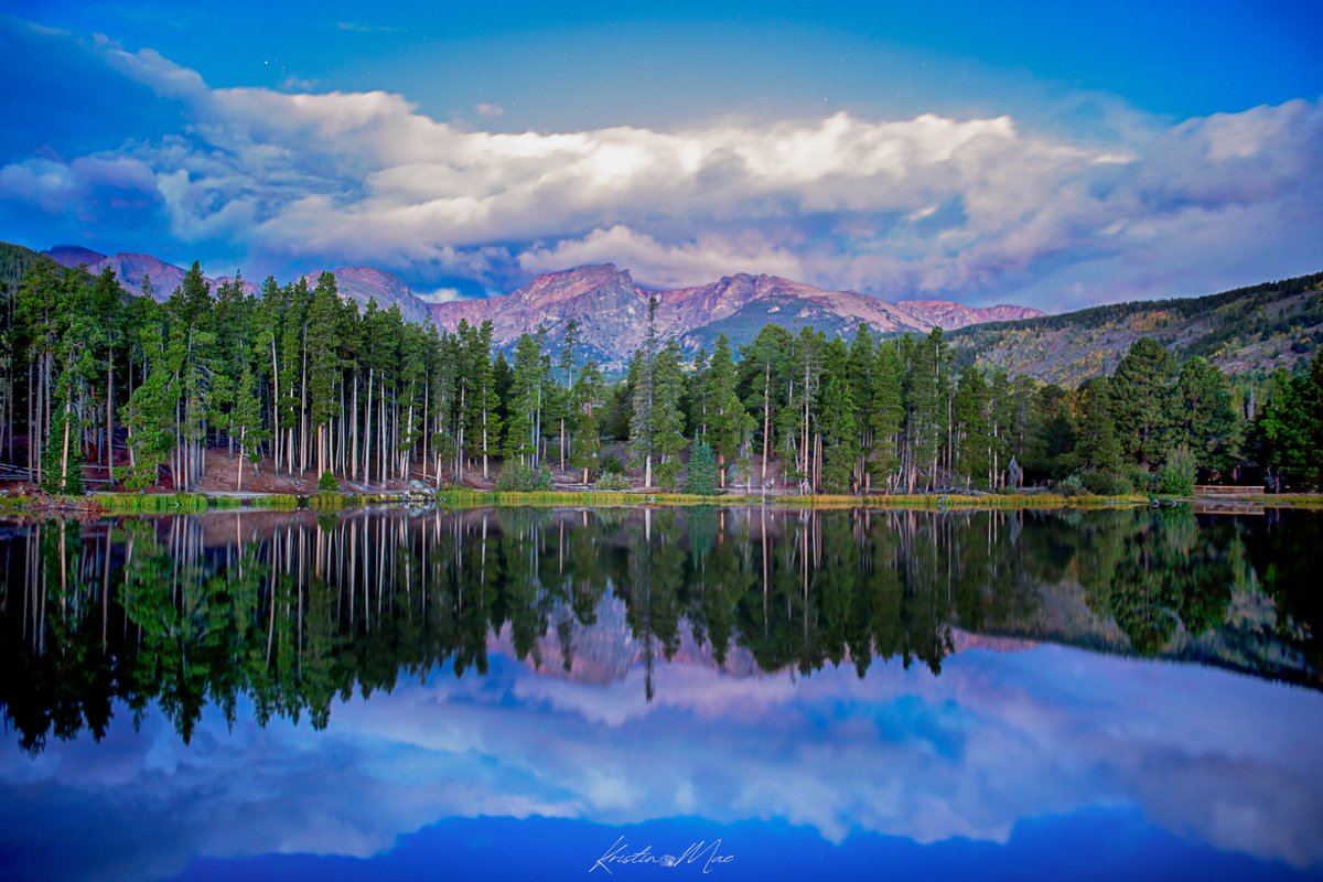 Kristin_Mae's tweet photo. Blue hour beauty. https://t.co/hrvUD6gRxn