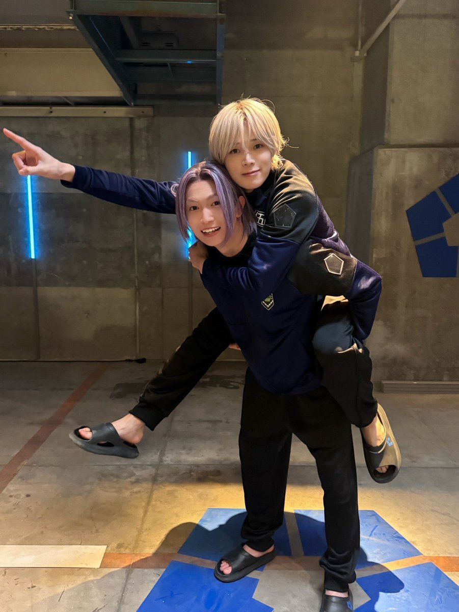 kkun_godofgod's tweet photo. 10/31(土)の夜
都内合致できそうな25⬆️のLUNÉ居ます？
お嬢のりなちと飲む予定ですｯ😺🍺
何人かでLUNÉ会したいヨーｯ‼️ https://t.co/KLKiProVD4