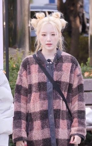 AsaEnami4176's tweet photo. @kookie_diaryy @vavawonyoung Ouh, they can’t beat shuhua from idle https://t.co/hU4Ne0Uql8
