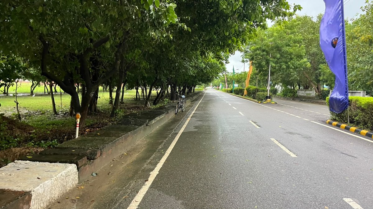 RTCAMETHI's tweet photo. "जब हर नागरिक निभाएगा अपनी जिम्मेदारी, तभी सफल होगी स्वच्छ भारत 2026 की तैयारी।""स्वच्छता में सहभाग है सबका अधिकार, सुंदर और विकसित भारत ही है हमारा सपना साकार।"
Organised by RTC Amethi on 25/9/2026
#SHS2026
#SWACHHTAHISEVA2026 
#crpfindia 
#SwacchBharatGov https://t.co/oEoj0Ge3ZO