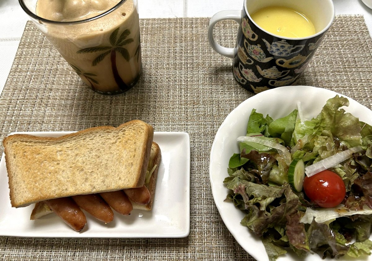 eighthcapital's tweet photo. たしかにコミカライズに出ているという点で見ればかなり恵まれているほうではあるんだけど、声がないからという理由だけでアニメからはほとんど霊圧を消されているのに、他担からはそれが認知されずにしれっと冷遇されてるのが恵まれてるわけなくて😢
みんな違ってみんな地獄 https://t.co/LXiYWy4J5q