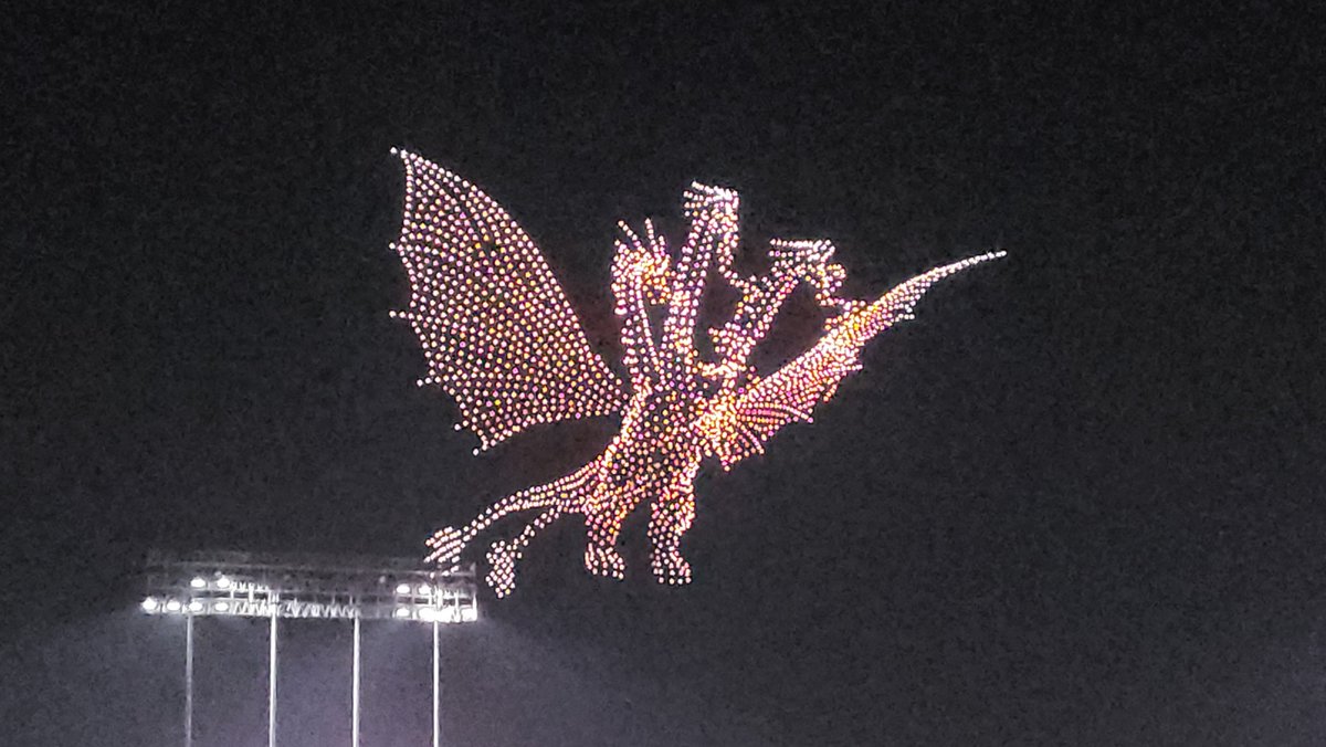 TheKaijuKingdom's tweet photo. Godzilla Drone show at Dodgers Stadium 

#Godzilla https://t.co/KWmnzYBdrZ