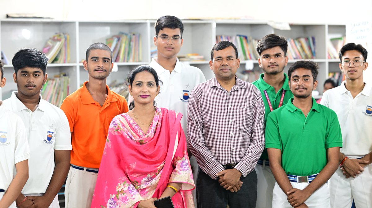 BrightLand79679's tweet photo. 🇮🇳 3,000 students, one voice, one spirit of #patriotism !

The students of #Bright #Land #Sanskriti School, #Palamu, came together to sing Vande Mataram, creating a #memorable @moment of @unity, @pride, and love for the @nation.🇮🇳 https://t.co/w87xUBLRa3