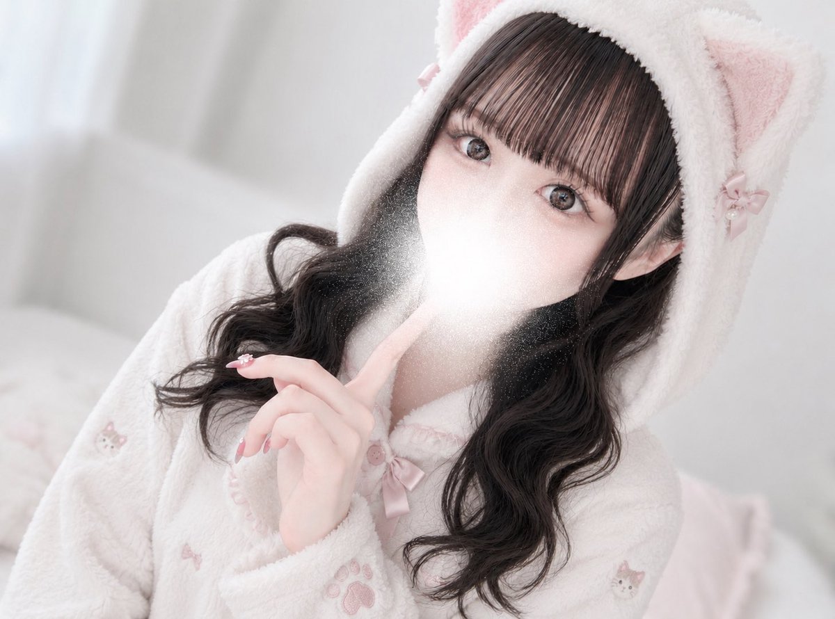 amn_ndk's tweet photo. こんばんは🌙

本日5時まで恵比寿です♡
ご予定もありがとう〜！一週間の疲れたくさん癒すよー！

今日もよろしくお願いします♡ https://t.co/Gf6R3gvGLy