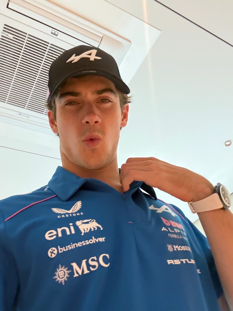 FormulaArgOK's tweet photo. A Q3 y sin ayuda! Que piloto del carajo que tenemos! Y me lo lloran todos los haters!

#F1 #AzerbaijanGP #Colapinto https://t.co/w2HGp3Wrvb