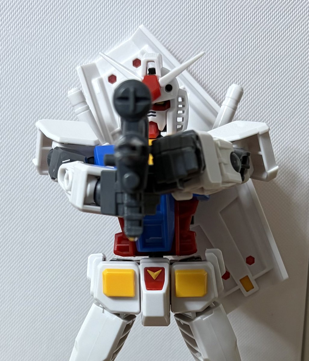 zen_GBO2's tweet photo. 買うなら初代ガンダムが圧倒的おすすめです。めっちゃ動かしやすい。
あと2枚目はHGと比較です。
#ガンダムミキシマイズ #ガンダム https://t.co/B0YUs5O6CT