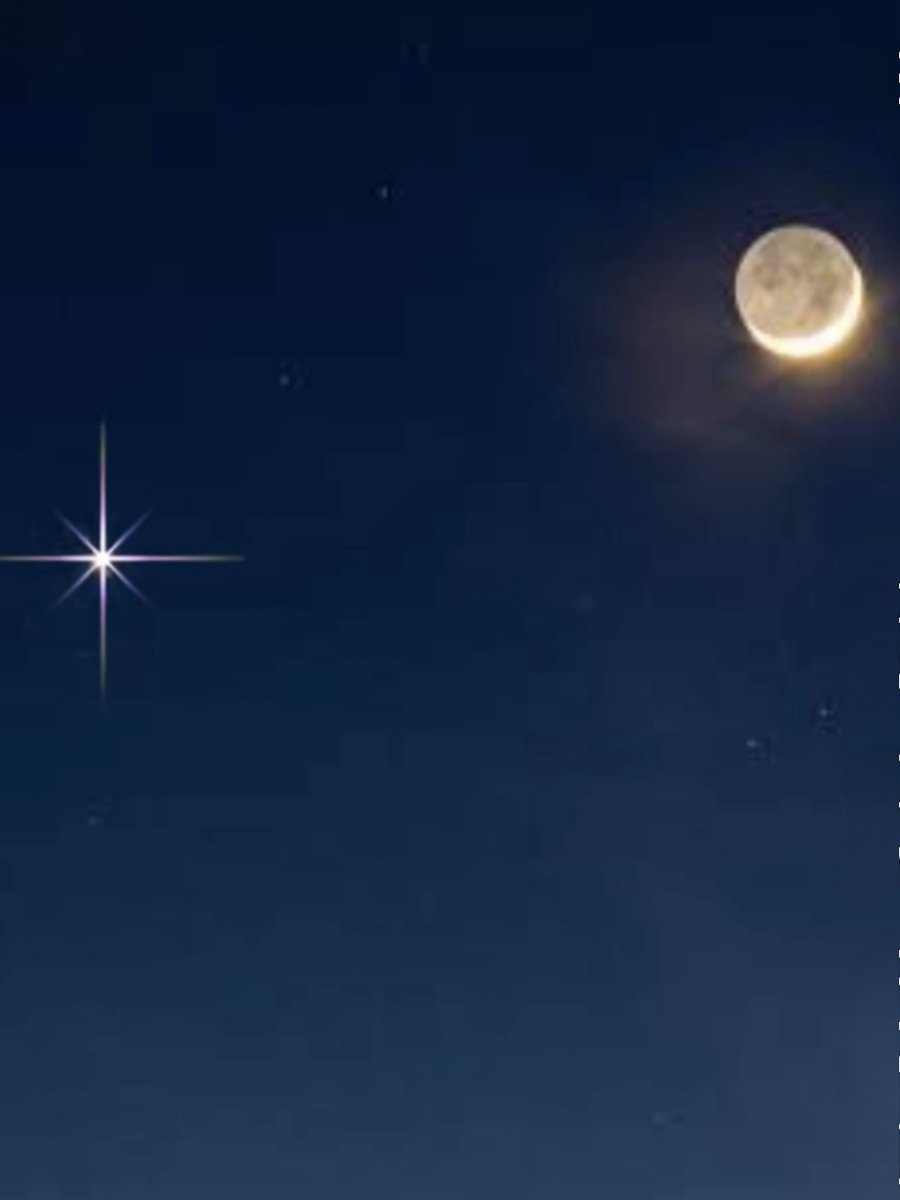 MSerguy61833's tweet photo. Le 26 septembre 2026 levez-vous et admirer la #Lune et #Saturne https://t.co/AVf9uTkOSM