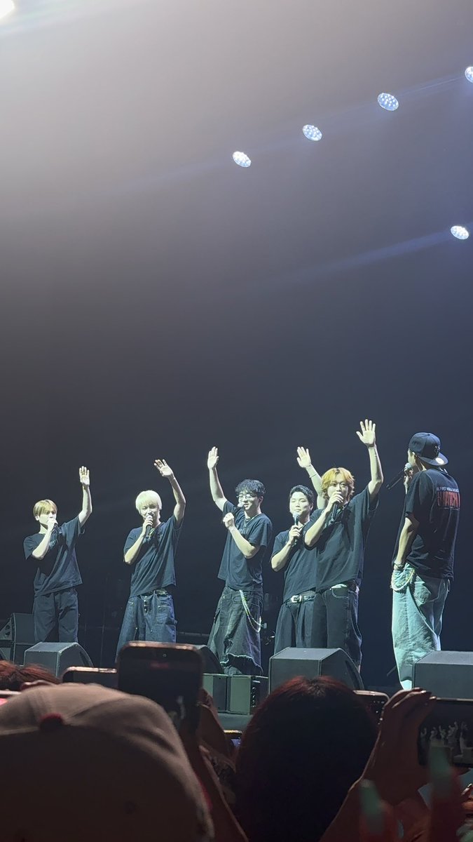 Besty_sota_'s tweet photo. 可愛すぎるしゃぶしゃぶ組＋イタリアンboy😹

#BF_World2026
#BFWatchMeBKK
#BF_WorldShowcaseBKK https://t.co/IsHwixbghr