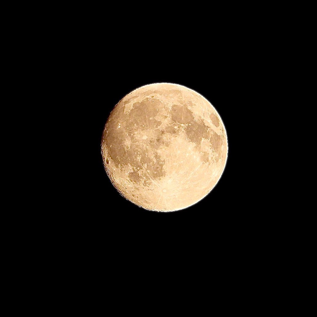 Toshiann3's tweet photo. 今夜は中秋の名月😌🌕
ただ今年は満月ではないんですよね🤔😗
月見団子買ってなかったので、お月見用❓の雪見だいふくをいただく🤣
#みやそら通信
#23club
#中秋の名月
#満月ではない中秋の名月 https://t.co/lcvAKJRAyF