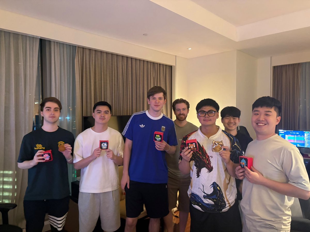 GlobalEsportsIn's tweet photo. 中秋节快乐
#VALORANTChampions https://t.co/KniaSdhQjK