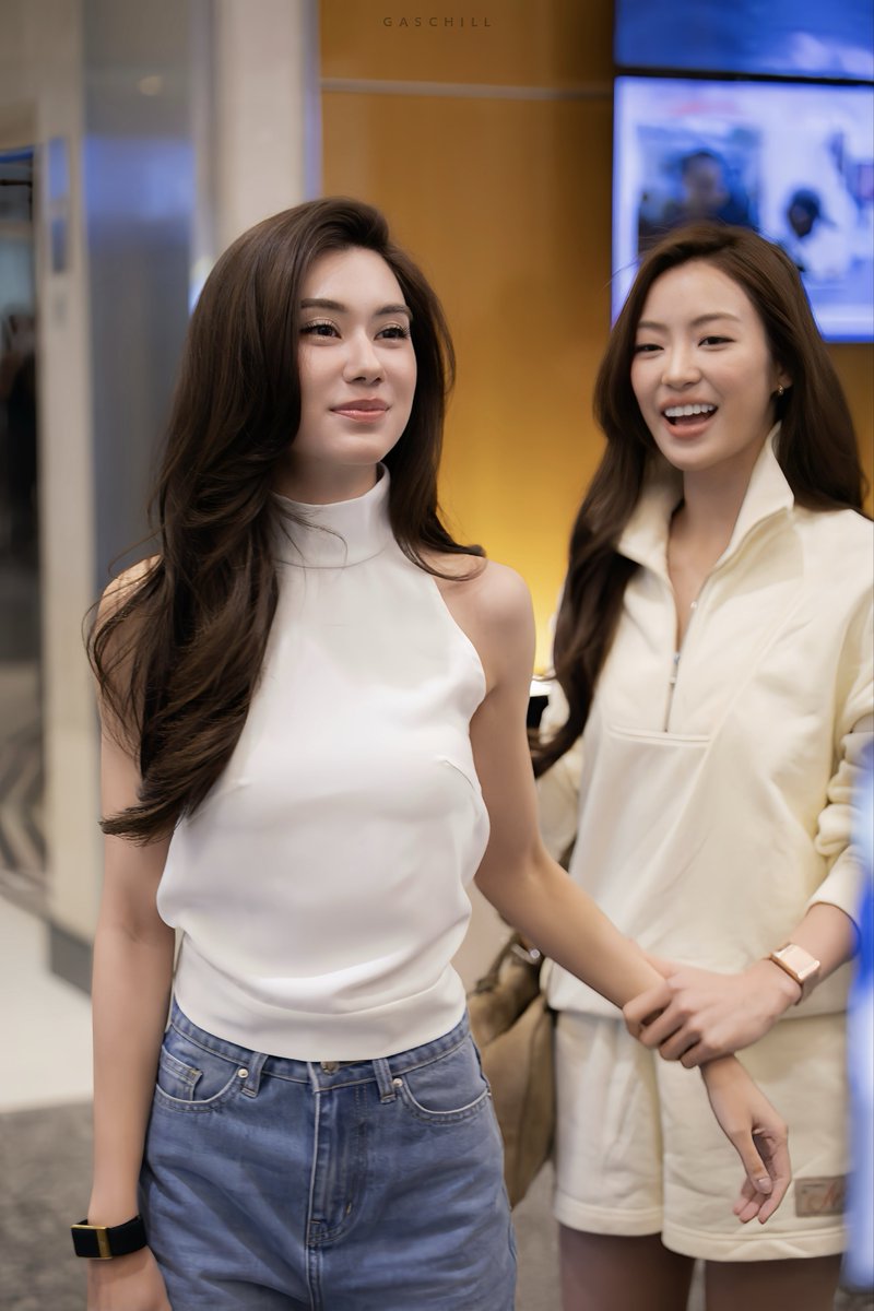 GasChill's tweet photo. เหมือนกลัวหาย 😌

#LenaMiu #ลีน่าหมิว https://t.co/3rNk3LMEAK