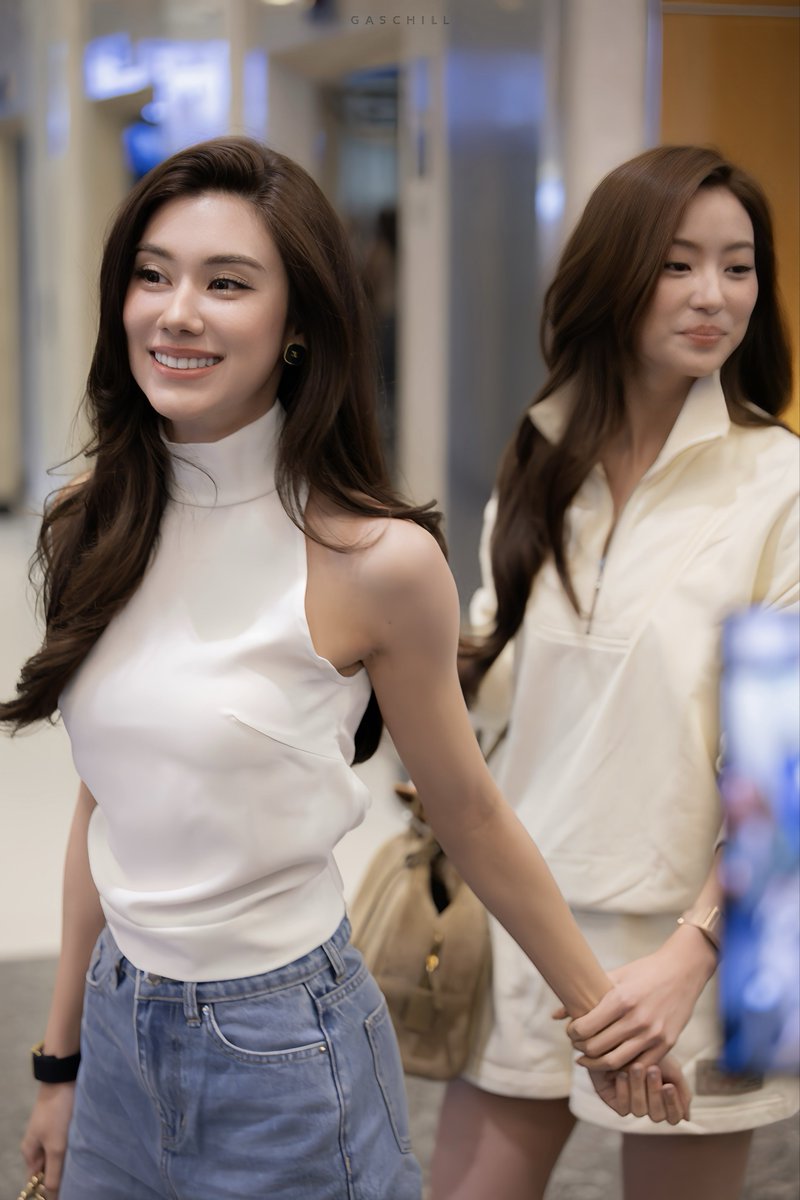 GasChill's tweet photo. เหมือนกลัวหาย 😌

#LenaMiu #ลีน่าหมิว https://t.co/3rNk3LMEAK