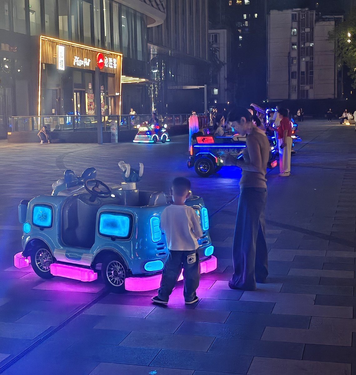 liangzhu_AI's tweet photo. 我们每个人都有奋斗的原因

祝每个努力的人梦想成真，中秋快乐！ https://t.co/O9BjkVAuyU