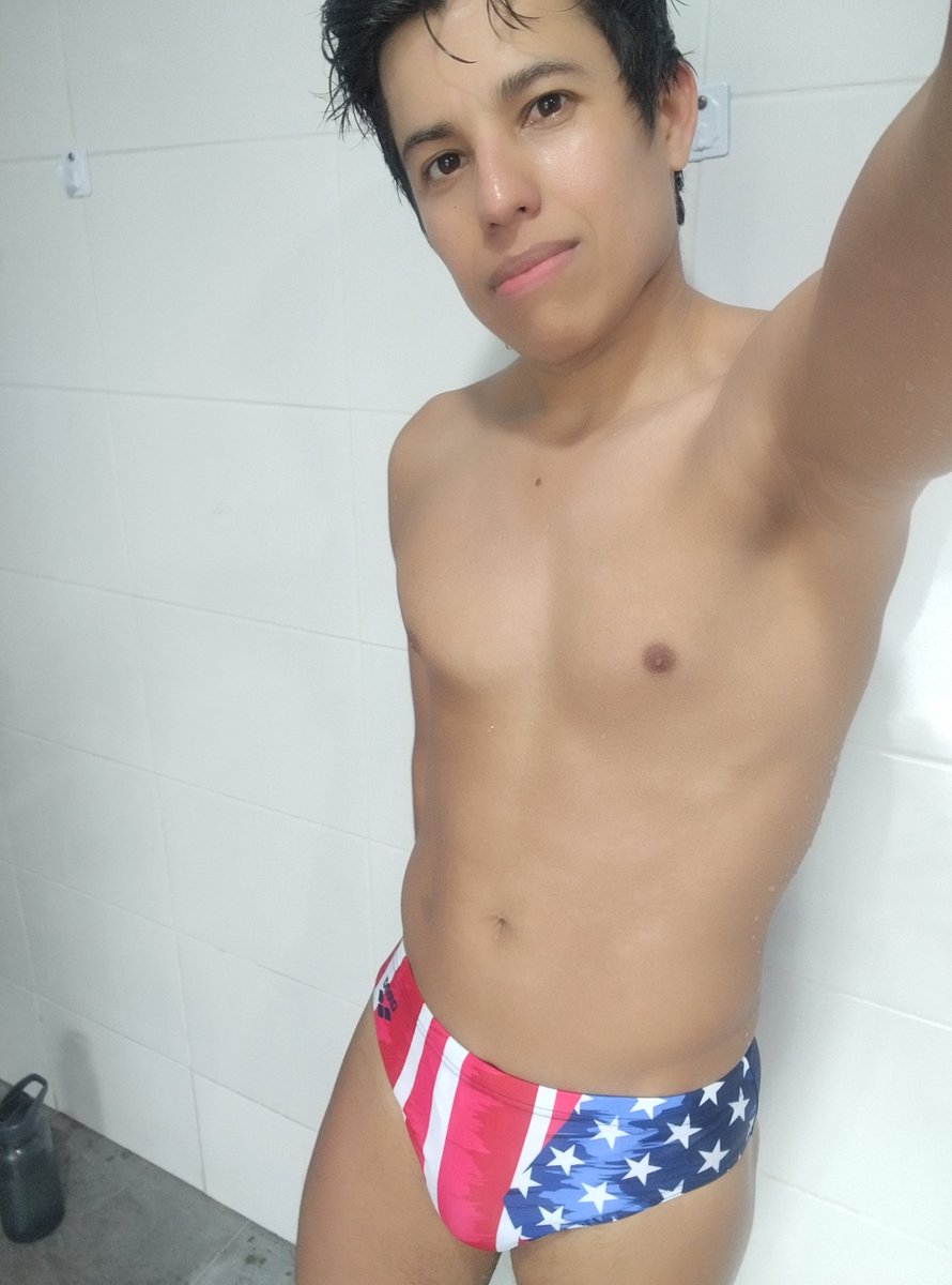 Speedoboy_Peter's tweet photo. Today was all about changing pace and strokes. We started with 100m freestyle, alternating between fast and easy every 25m, then switched between freestyle and backstroke. πββοΈβ‘
#swimtraining #swimpractice #swimmer #swimlife #swimworkout https://t.co/GzI5iywIFR