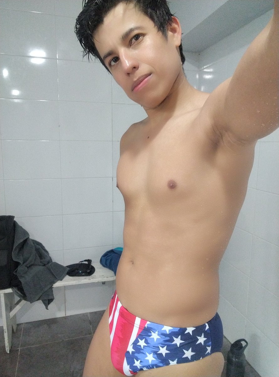 Speedoboy_Peter's tweet photo. Today was all about changing pace and strokes. We started with 100m freestyle, alternating between fast and easy every 25m, then switched between freestyle and backstroke. πββοΈβ‘
#swimtraining #swimpractice #swimmer #swimlife #swimworkout https://t.co/GzI5iywIFR