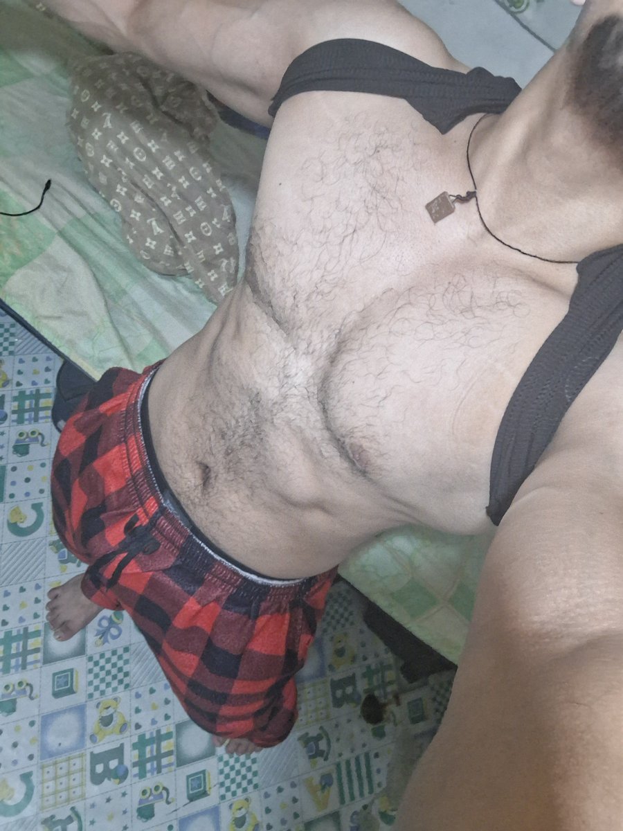 Gym_boy28's tweet photo. Apat na yan ayaw m pa? https://t.co/Q7qXVxGFsp