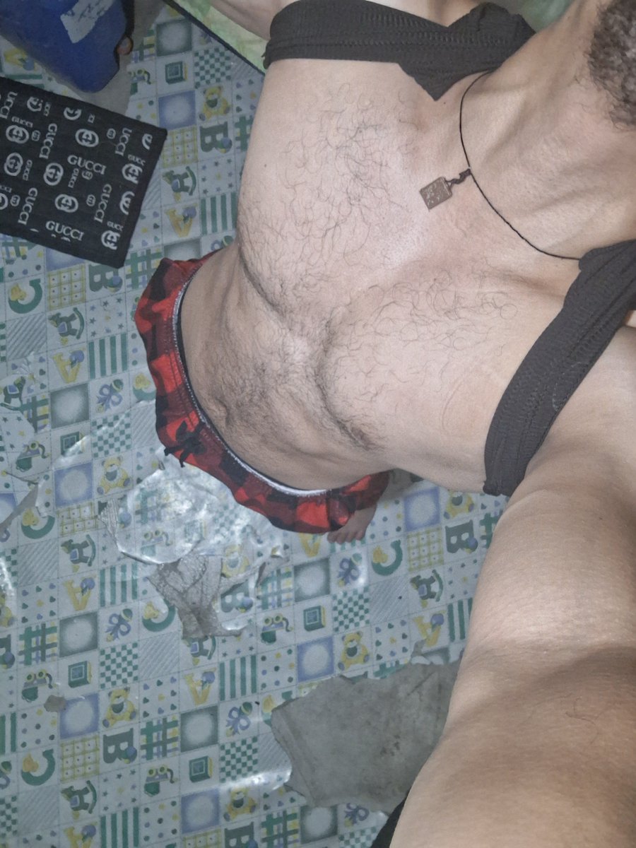 Gym_boy28's tweet photo. Apat na yan ayaw m pa? https://t.co/Q7qXVxGFsp