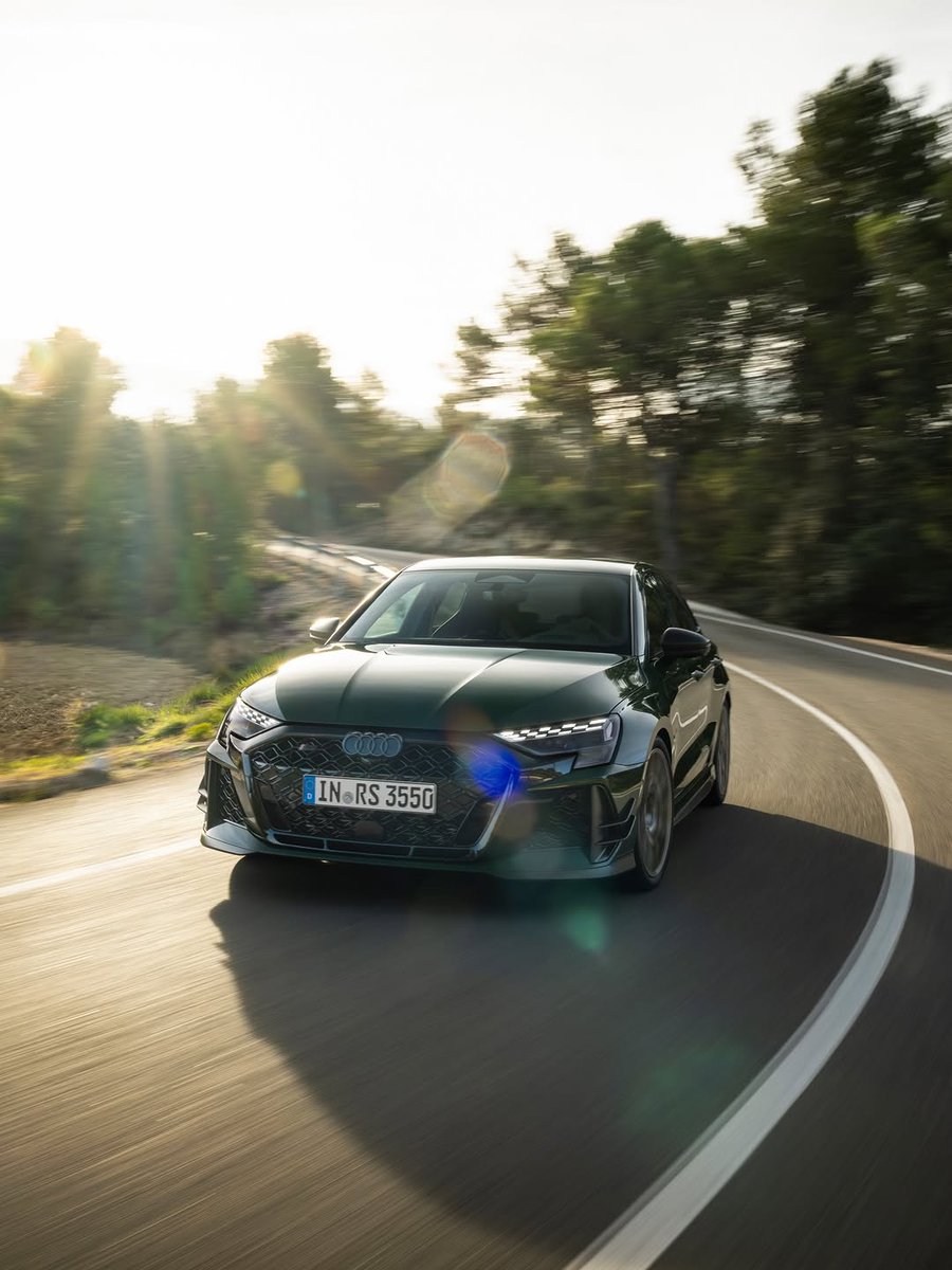 diverclaudia's tweet photo. Taking the Audi RS 3 Sportback competition limited out for a drive 💚

Audi RS 3 Sportback competition limited: Combined fuel consumption in l/100 km: 9.6–9.3; combined CO₂ emissions in g/km: 217–211; CO₂ class: G. https://t.co/zoFltZ1L0n