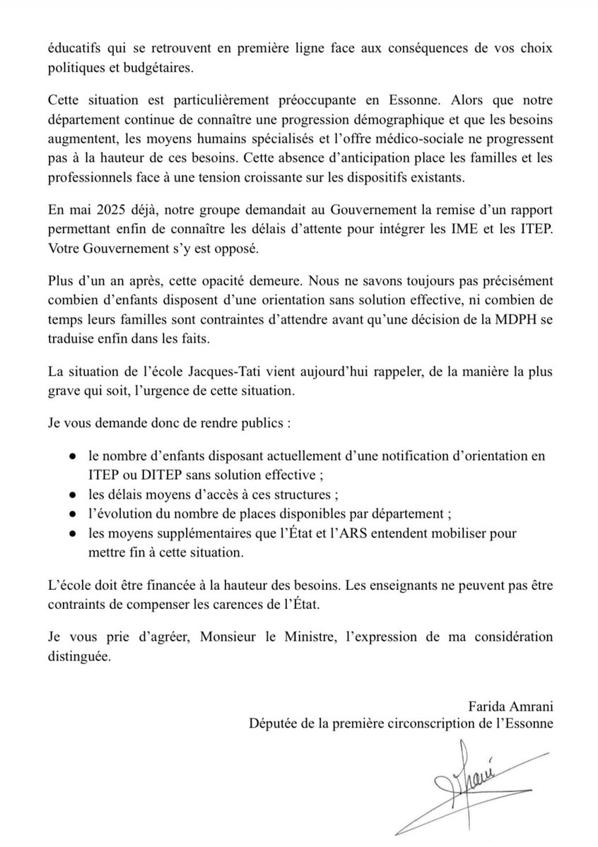 Farida_Amrani_'s tweet photo. Il faut donc attendre l’agression d’une enseignante pour qu’une notification MDPH soit exécutée ?

Pas de places en structures spécialisées, pas d’AESH en parcours classique… 

Tout repose sur les enseignants à qui vous comptez imposer un nouveau budget de casse cette année 👇 https://t.co/HPUZnlFy3W