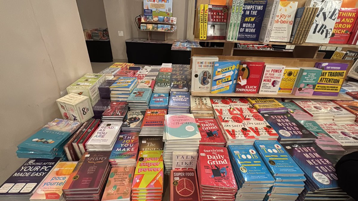 asdvghnkl's tweet photo. Ada yang mau titip buku di BBW Grand Indonesia? 📚👀👀
event-nya sampai Minggu, 27 September 2026. Kalau ada yang mau nitip, boleh inpo inpo yah! https://t.co/t6zxNQJM42
