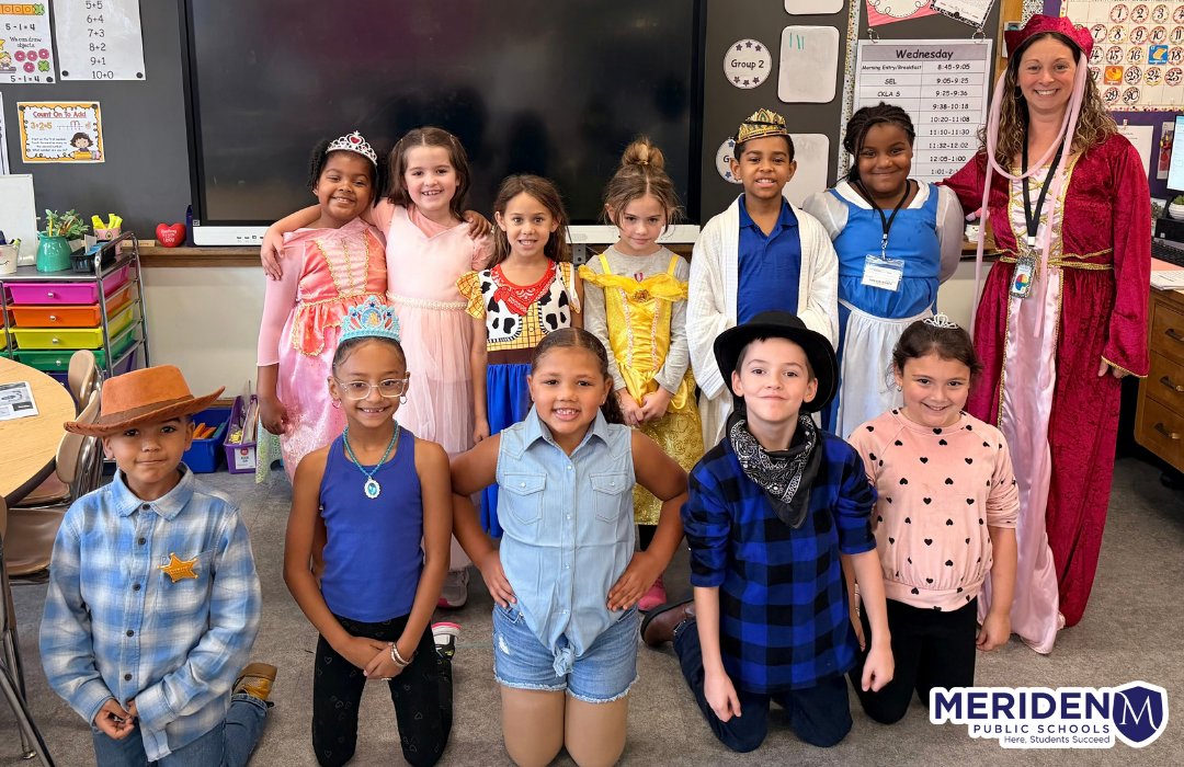 MeridenK12's tweet photo. 📚 Second graders at Israel Putnam Elementary celebrated completing their first CKLA Knowledge Unit, Fairy Tales and Tall Tales! Students brought the unit to life as storybook characters and created drawings inspired by Paul Bunyan. ✨

📸 Kristen Ruede

#herestudentssucceed https://t.co/qZutZz9G81