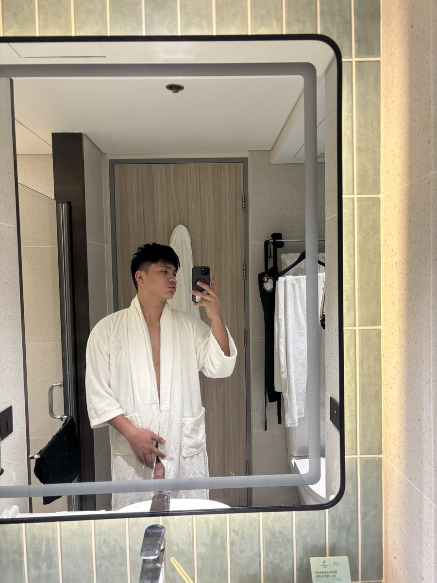 Its_urkillian's tweet photo. Its freezing right now🥵 need to find warm in tight  hole to enter 🍆💦

Please follow my account @Its_urkillian https://t.co/Ptmsn4y3Nc