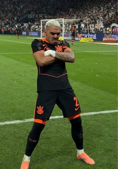 resumossccp's tweet photo. O negócio é o seguinte, vc joga no Corinthians e veste a amarelinha, pode esperar perseguição da imprensa e da torcida.

Matheusinho fez sim um ótimo jogo! Se fosse do Flamídia estaria sendo elogiado!
O Hugo eu já fiz minhas críticas e acredito q tenha margem pra melhora!

O problema são os dois pesos e duas medidas
Não vou citar nomes, mas se usassem o mesmo peso q criticam os jogadores corinthianos, alguns nem estariam mais na seleção.

É o peso de ser o maior do Brasil!
