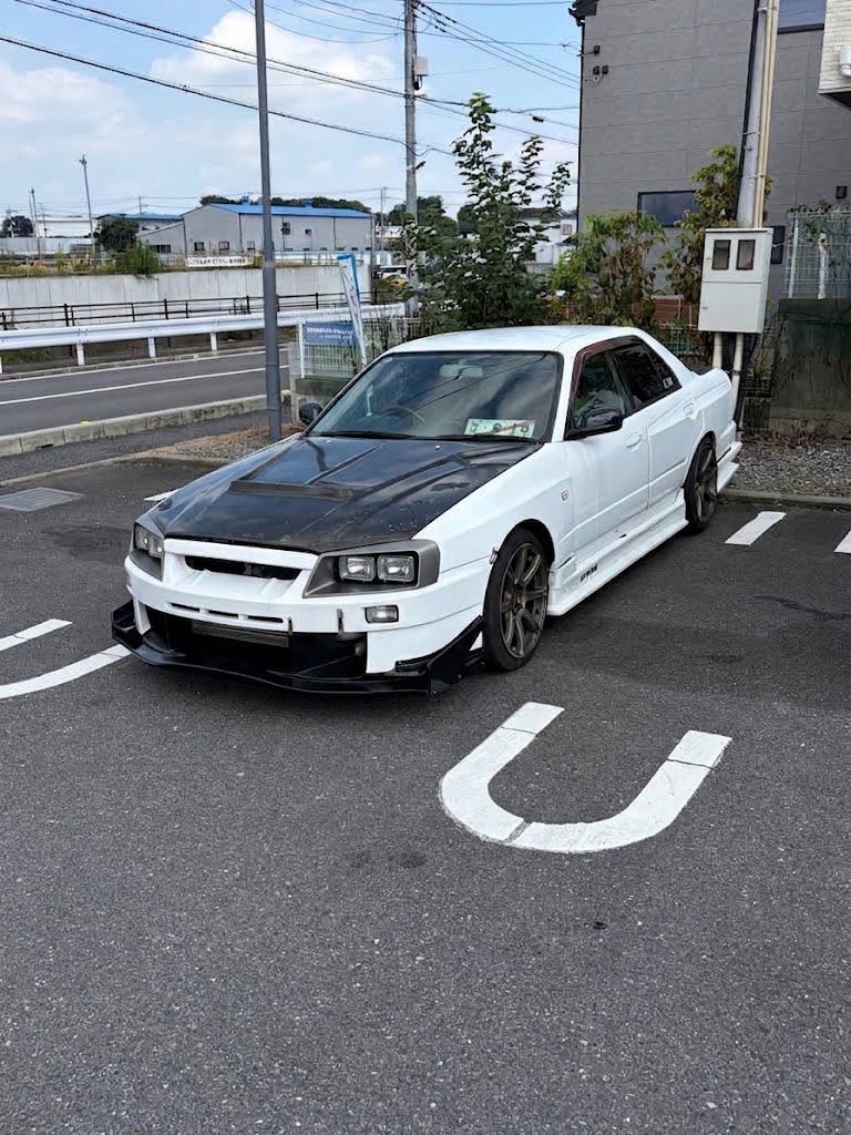 licky_mochi's tweet photo. 車検の時はこういう汎用角型ヘッドライトに替えるとかどうだろうか？ https://t.co/KqRgvyKALy