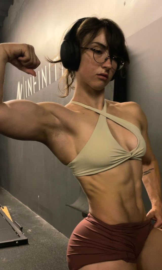 Hardygrim's tweet photo. Can’t get enough of those perfect stubbly pits and those mouthwatering abs🤤❤️‍🔥 https://t.co/kzAAONBqBD