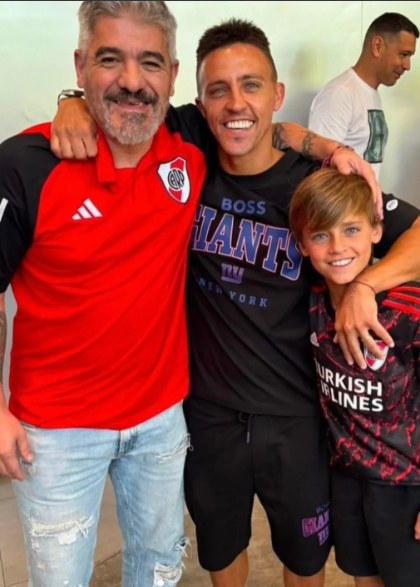 FacundoBrignolo's tweet photo. Emocionado el enano.
Para los chicos / adolescentes de esa época donde todo era caótico y triste, la aparición de Buonanotte haciendo dupla con el ídolo más grande de dos generaciones fue lo más grande del mundo.

Ortega - Buonanotte nos salvaron la vida a los chicos que no parábamos de recibir cachetazos. 

El enano jugó 15 partidos en ese Clausura 2008 e hizo 9 goles. NUEVE GOLES, dos para sacar campeón a River después de 4 años. Una dupla que duró poco pero marcó mucho.
