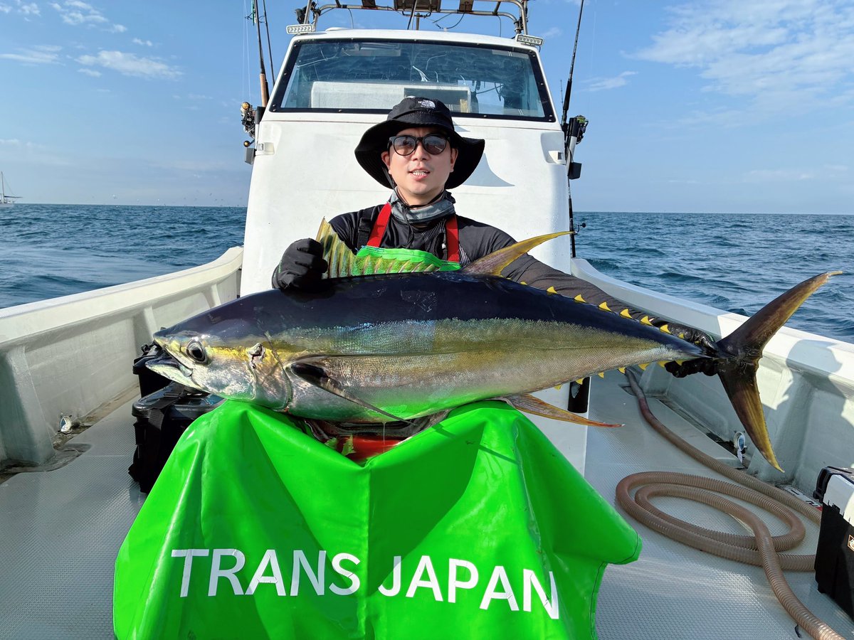 Shige_no_hitori's tweet photo. 本日プライベート釣行にて🎣
キハダマグロ２本釣ってきやした https://t.co/k67vrFlUWt