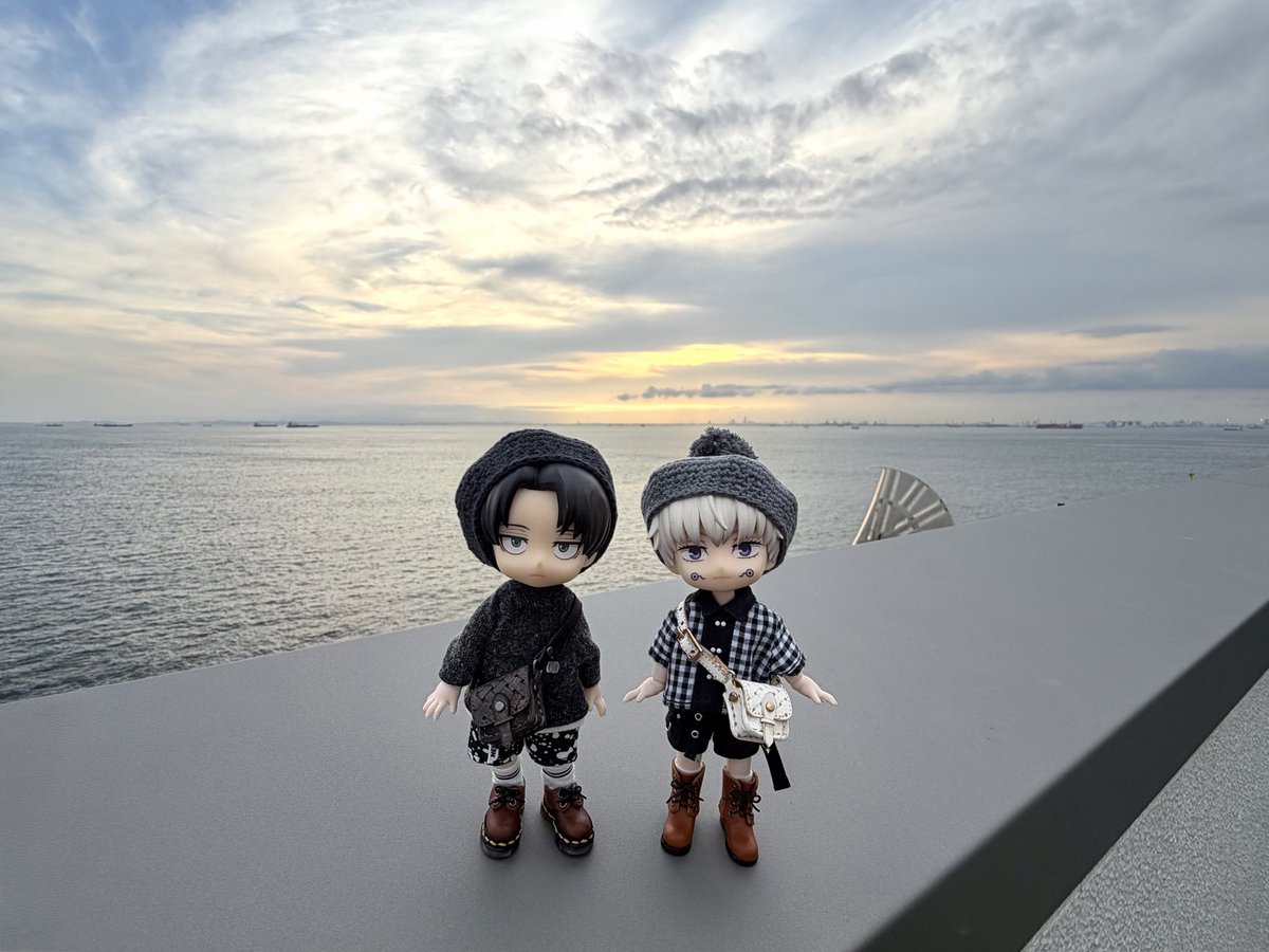 sujico_93719's tweet photo. 最終巻読み切ったので展に行ってきた🚀
原画もありかなりの見応え✨️
追加料金かかるけど3周した😆
グッズも買いたいもの買えたしお天気も良かったしめちゃ楽しかった🙌

へちょ
👕👖🧦@n_nitten様
とげぴ
👕@pppiiica様
👖@miniraterre様
共通
🧢@su_handmade様
👜@k_g_style様
🥾@itonokutsu様 https://t.co/jVmdGxaamS