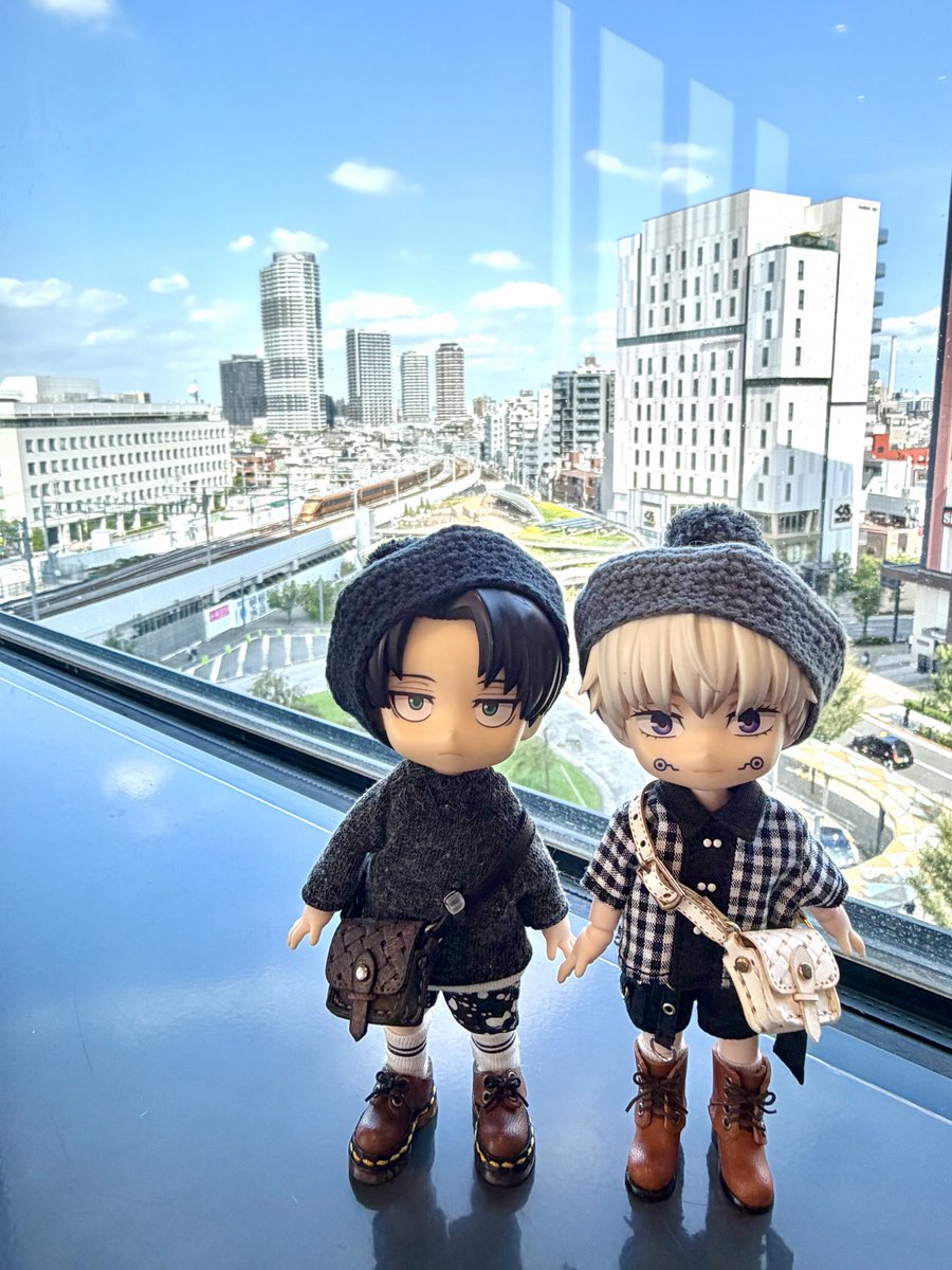 sujico_93719's tweet photo. 最終巻読み切ったので展に行ってきた🚀
原画もありかなりの見応え✨️
追加料金かかるけど3周した😆
グッズも買いたいもの買えたしお天気も良かったしめちゃ楽しかった🙌

へちょ
👕👖🧦@n_nitten様
とげぴ
👕@pppiiica様
👖@miniraterre様
共通
🧢@su_handmade様
👜@k_g_style様
🥾@itonokutsu様 https://t.co/jVmdGxaamS