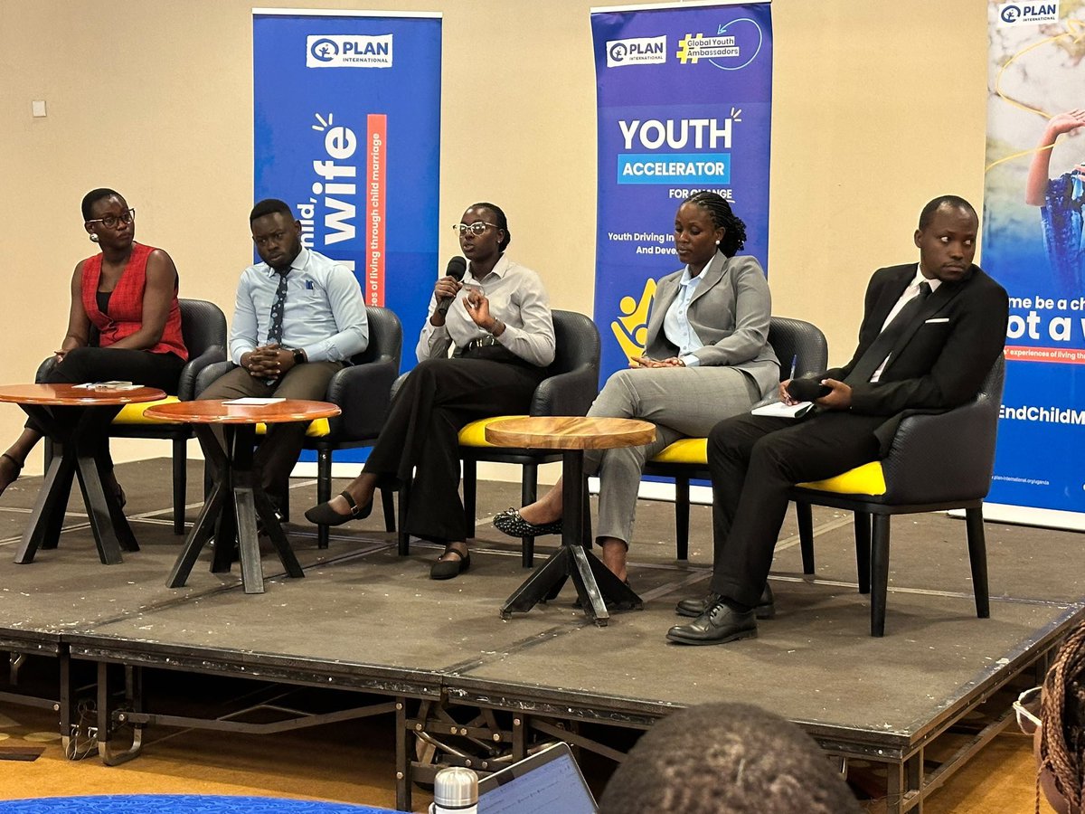 PlanUganda's tweet photo. π Young voices. Bold ideas. Climate action.
Yesterday in Kampala, young climate advocates came together at the Youth Climate Change #MiniCOPUg, hosted by @PlanUganda , creating space for young people to shape conversations and solutions for a safer, greener and more resilient future.
Young people arenβt just tomorrowβs leaders, they are driving change today. π
#MiniCOP #YouthClimateAction #ClimateJustice #GlobaYouthAmbassadors #PlanInternationalUganda